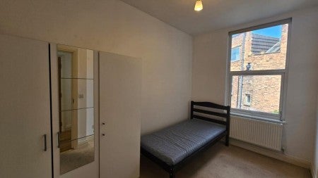 Flat Maygrove Road in Greater London