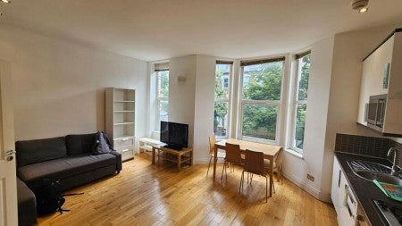 Flat Maygrove Road in Greater London
