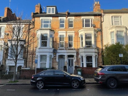 Flat Maygrove Road in Greater London