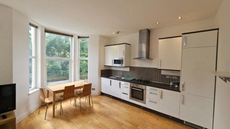 Flat Maygrove Road in Greater London