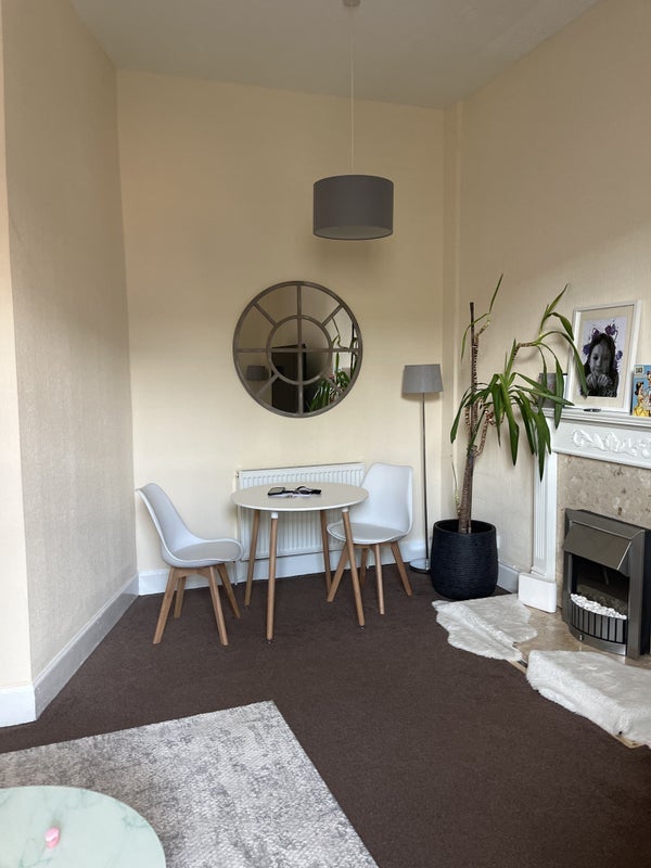 Room Abercorn Place in Winchburgh