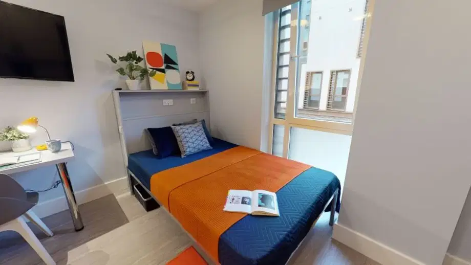 Flat Greatorex Street in Greater London