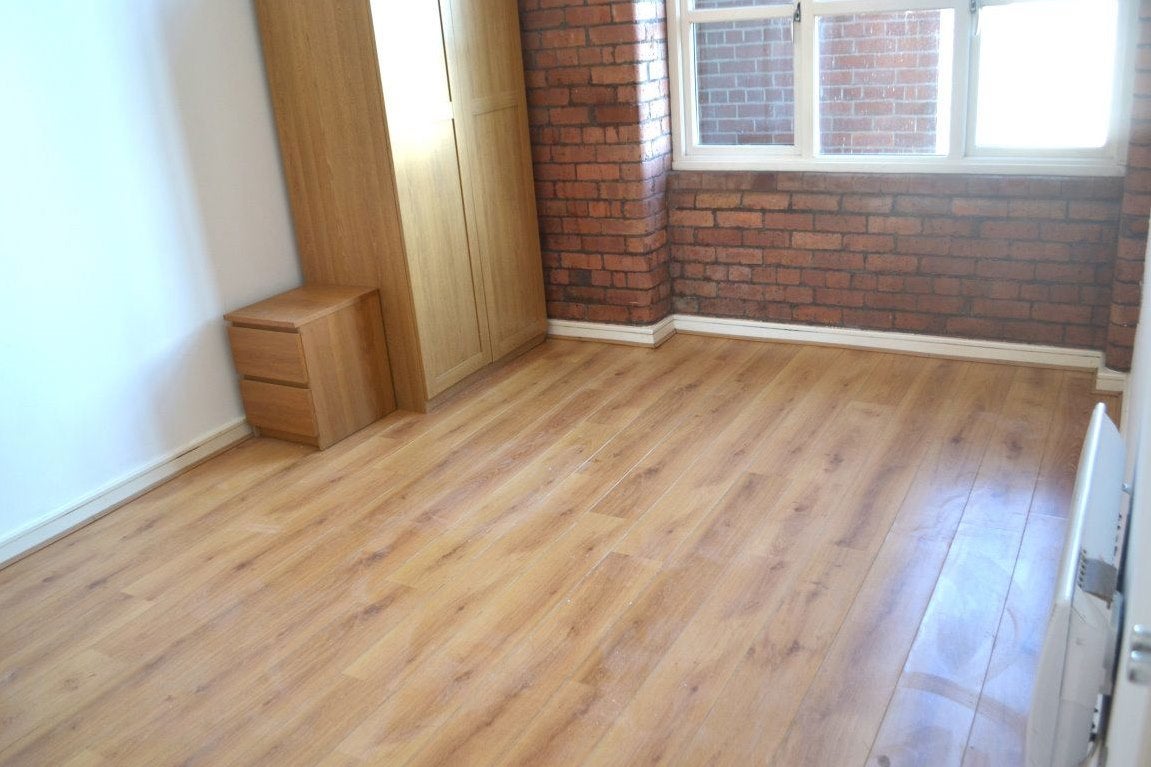 Flat Heritage Way in Wigan