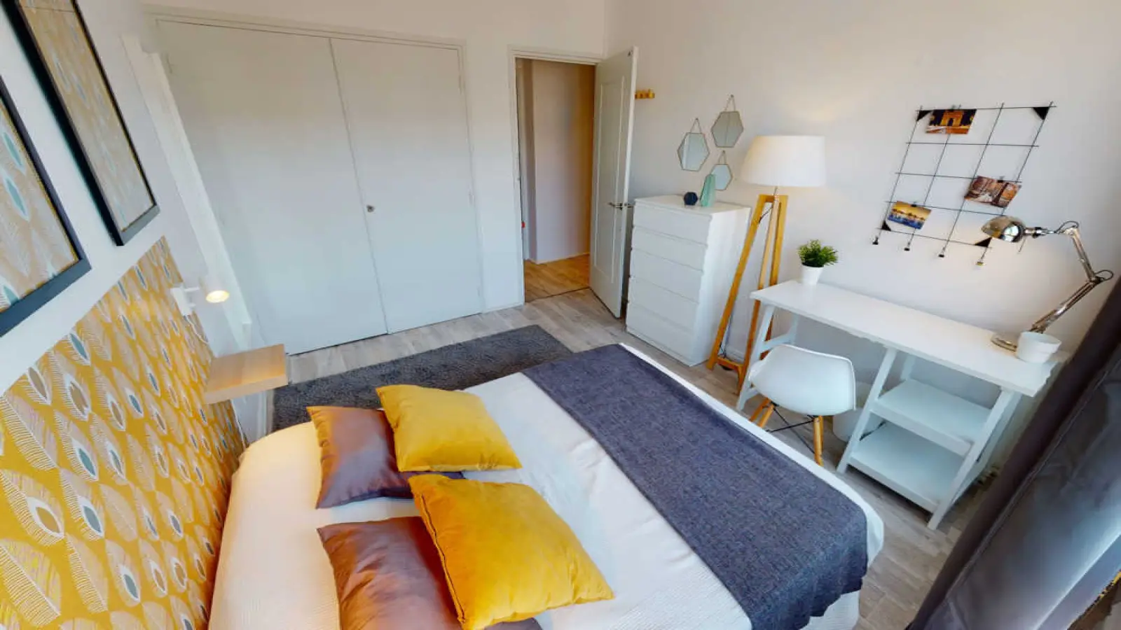 Room Cours Charlemagne in Lyon