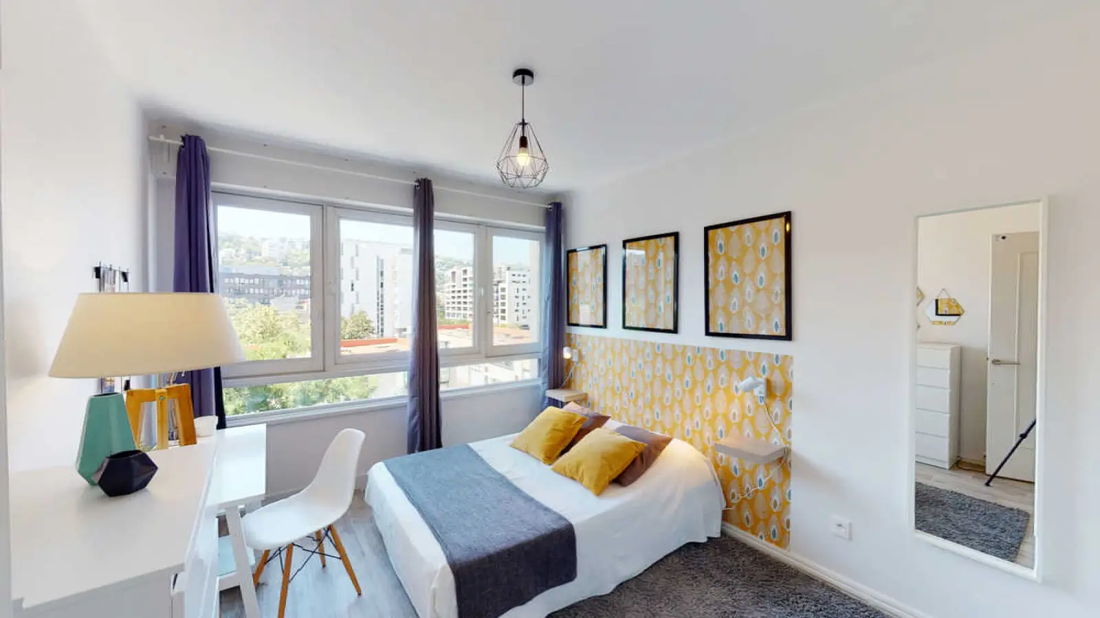 Room Cours Charlemagne in Lyon