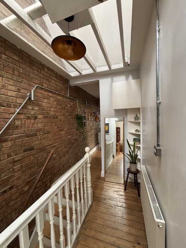 Room Clementina Road in Greater London
