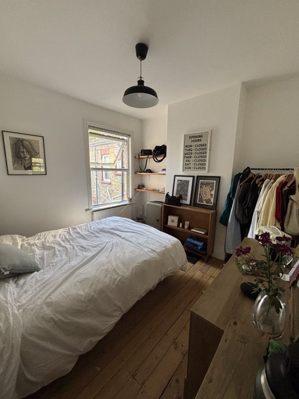 Room Clementina Road in Greater London