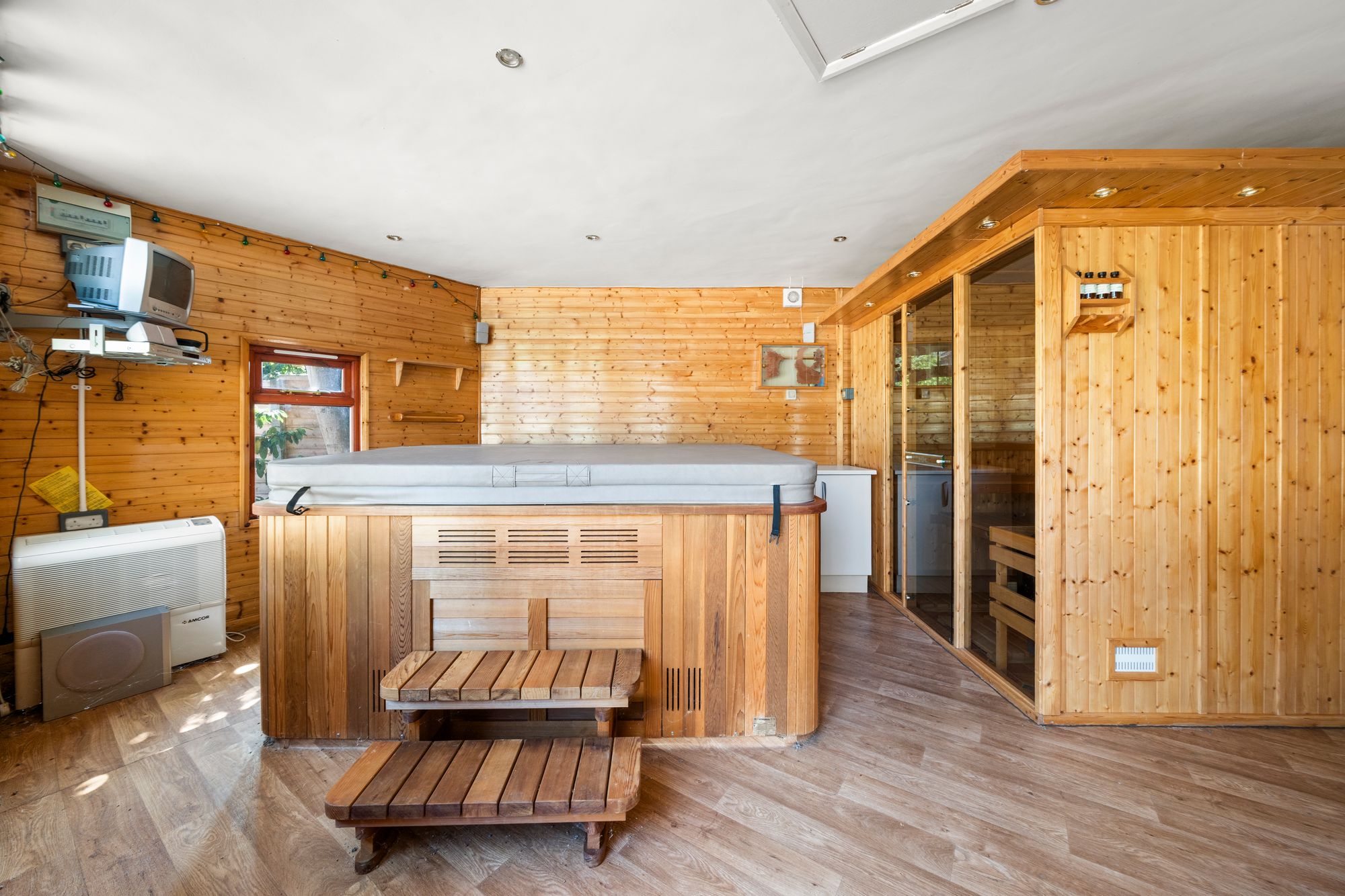 House Pine Walk in Cobham