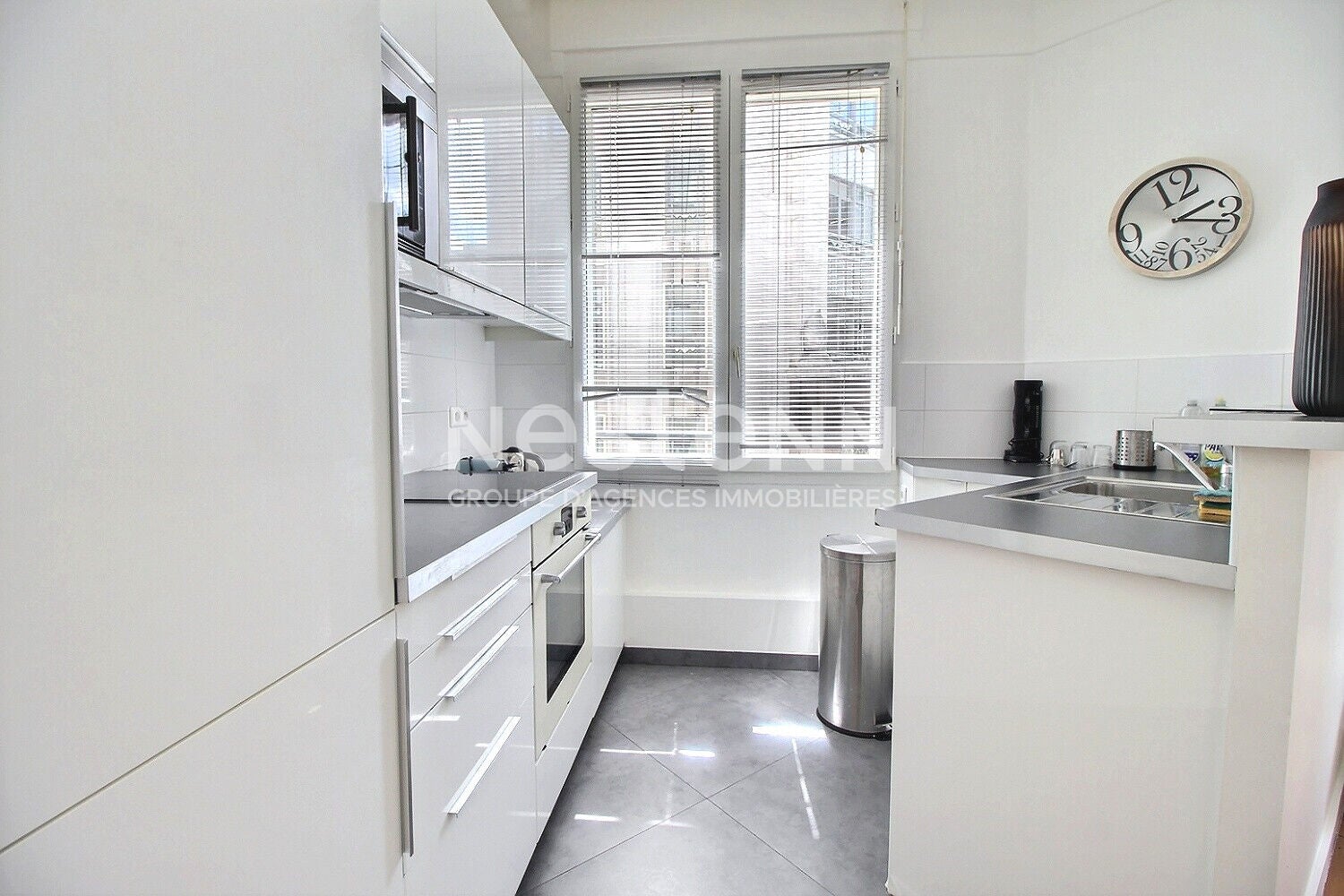 Flat Rue De Colombes in Courbevoie