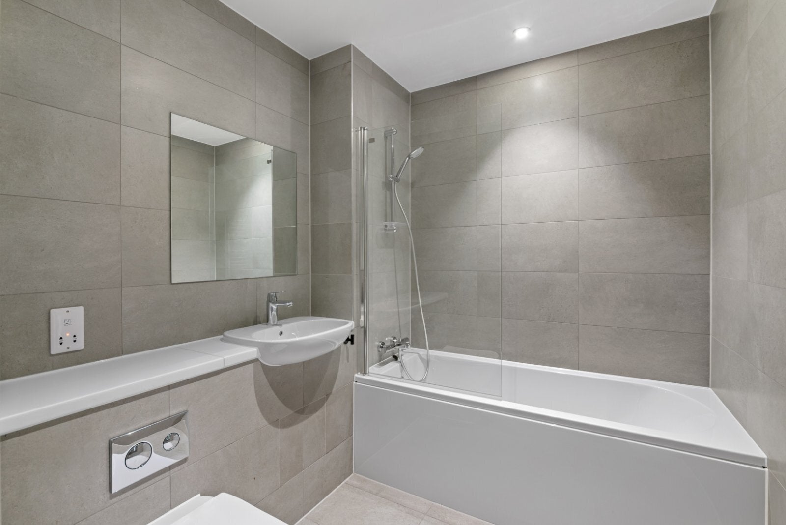 Flat Tandy Place in Greater London