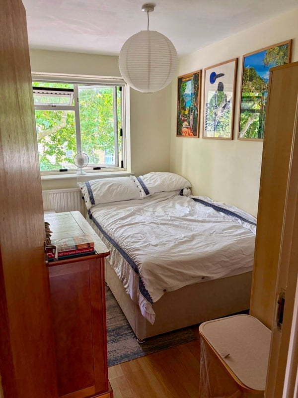 Flat Grosvenor Avenue in Greater London