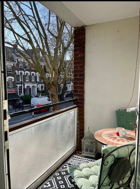 Flat Grosvenor Avenue in Greater London