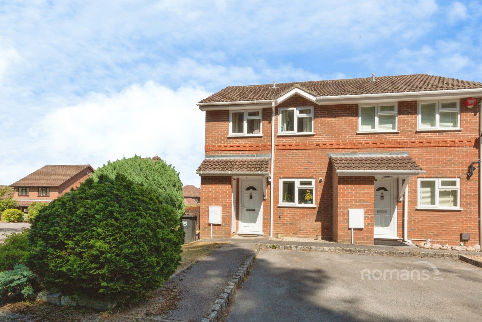 House Barnett Lane in Surrey Heath
