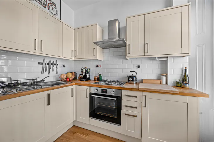 Flat Grantbridge Street in Greater London