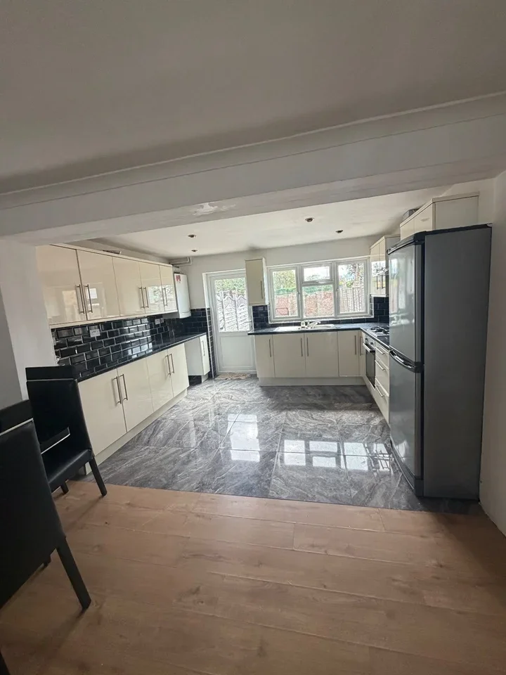 House Channel Close in Greater London