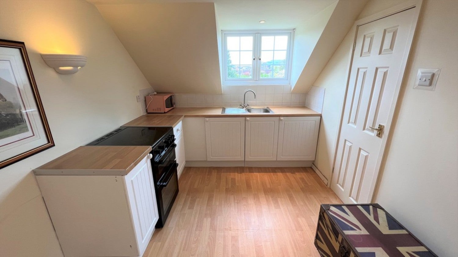 Flat Ruskin Drive in Warminster