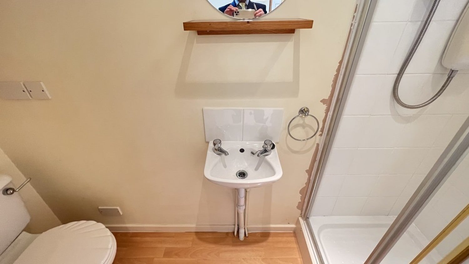 Flat Ruskin Drive in Warminster