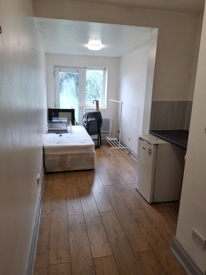 Flat Park Grove in Greater London