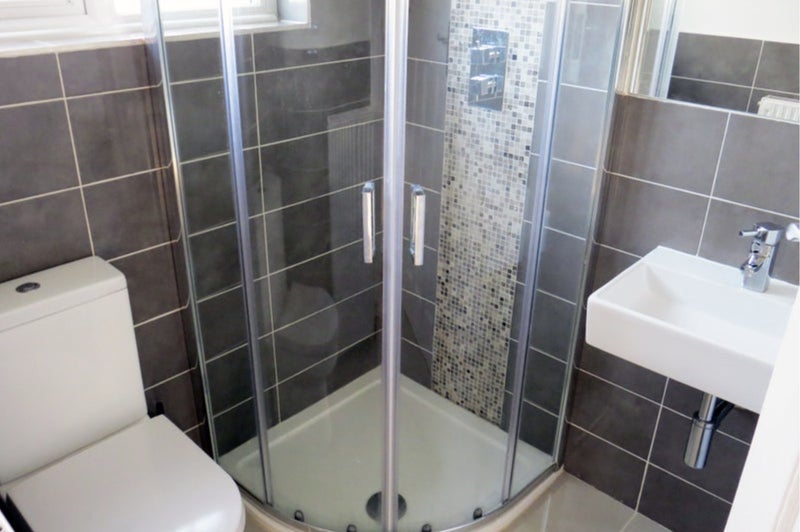 Room The Woodlands in Greater London