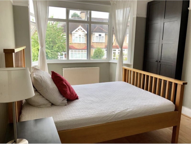 Room The Woodlands in Greater London