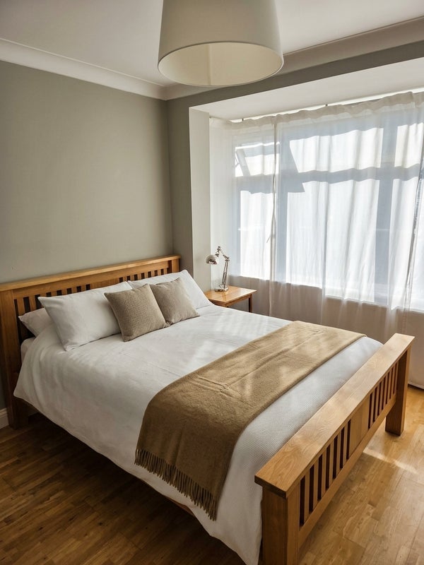 Room The Woodlands in Greater London
