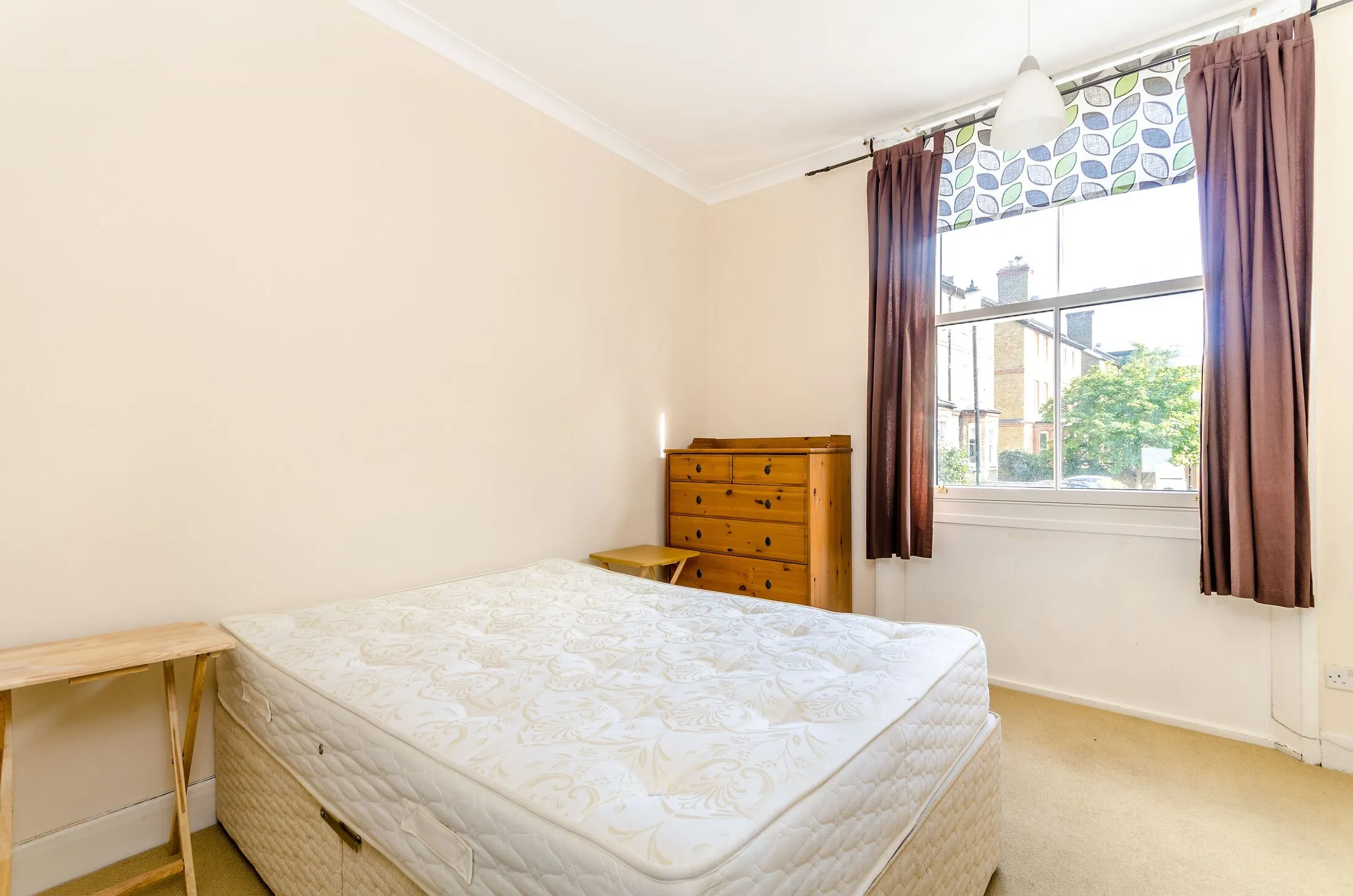 Flat Homefield Road in Greater London