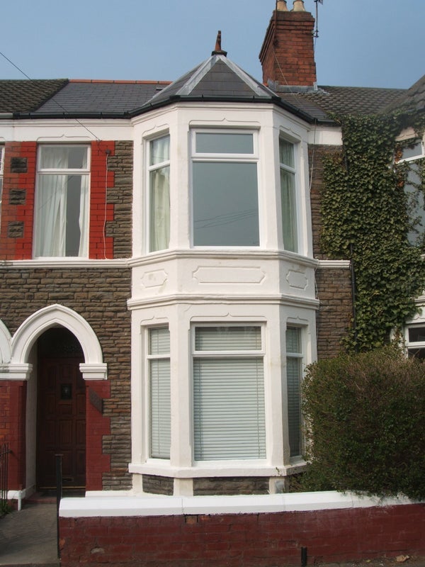 Room Manor Street in Cardiff