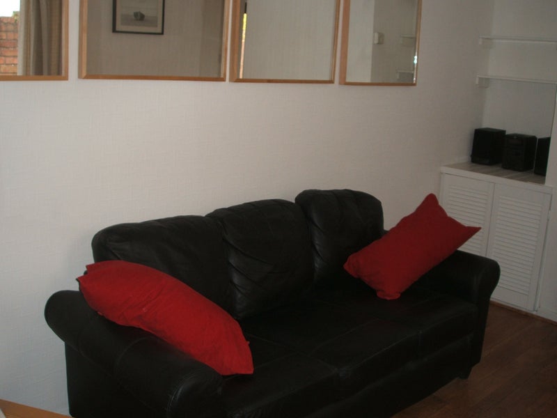 Room Manor Street in Cardiff