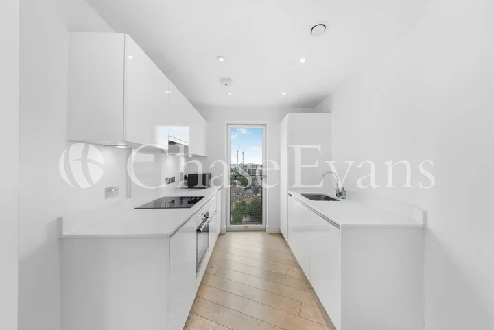 Flat Wenlock Road in Greater London
