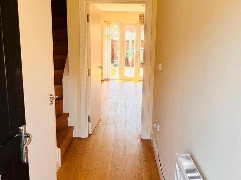 House Berkshire Gardens in Greater London