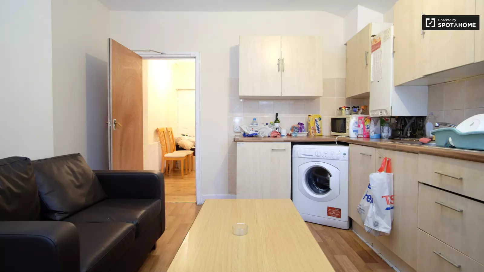 Room Palmerston Road in Greater London