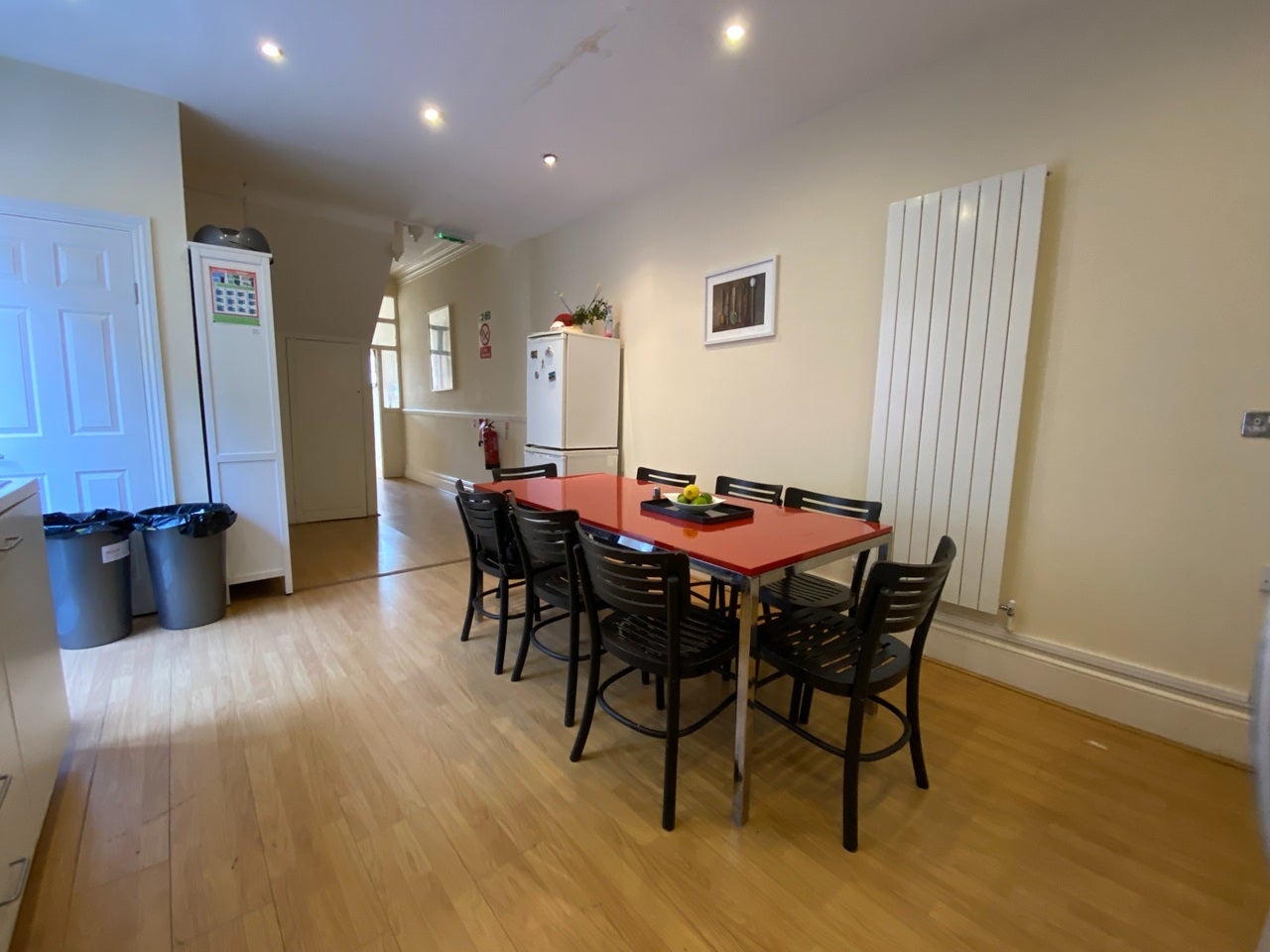 Room Hanover Road in Greater London