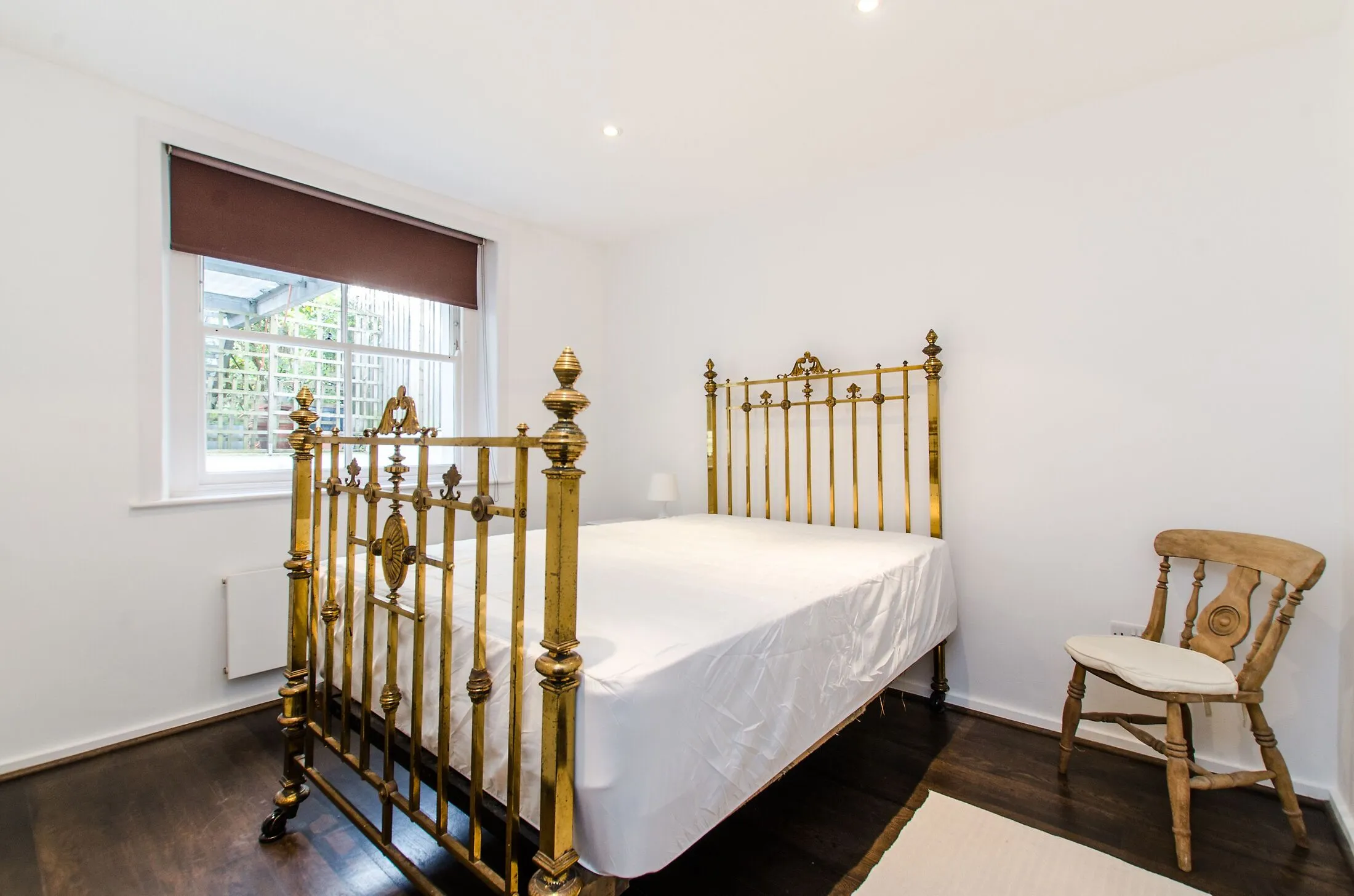 Flat Colestown Street in Greater London