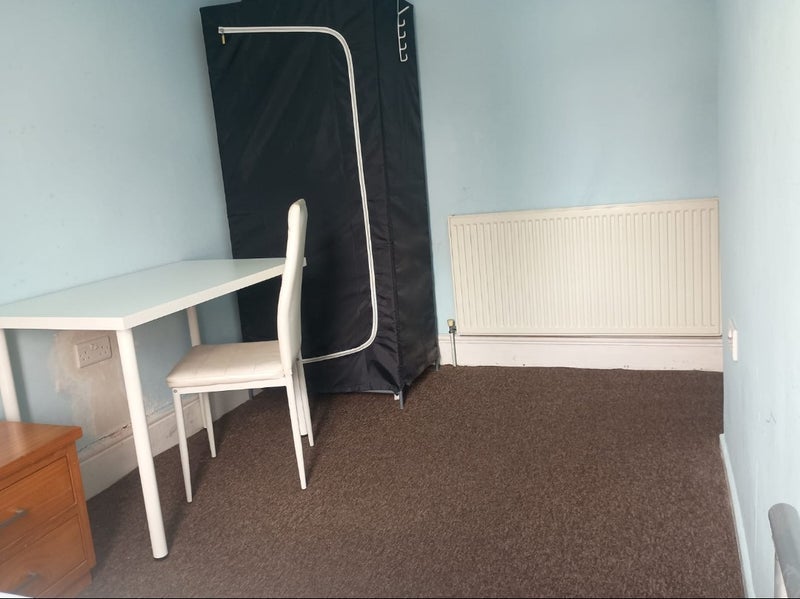 Room Victoria Road in Halesowen