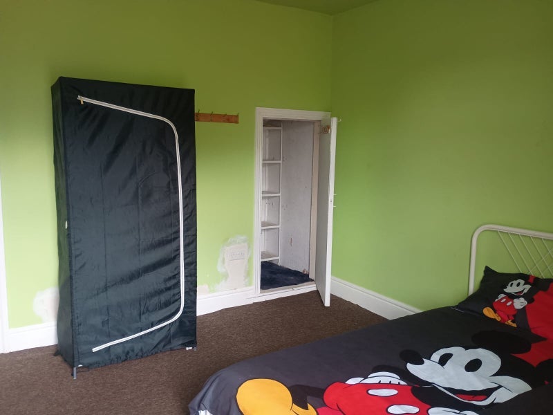 Room Victoria Road in Halesowen
