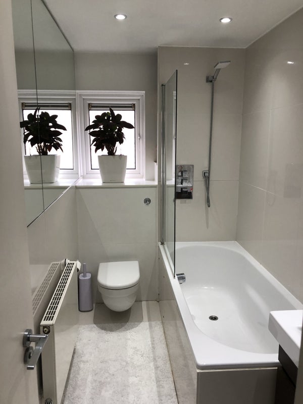 Room Listowel Close in Greater London
