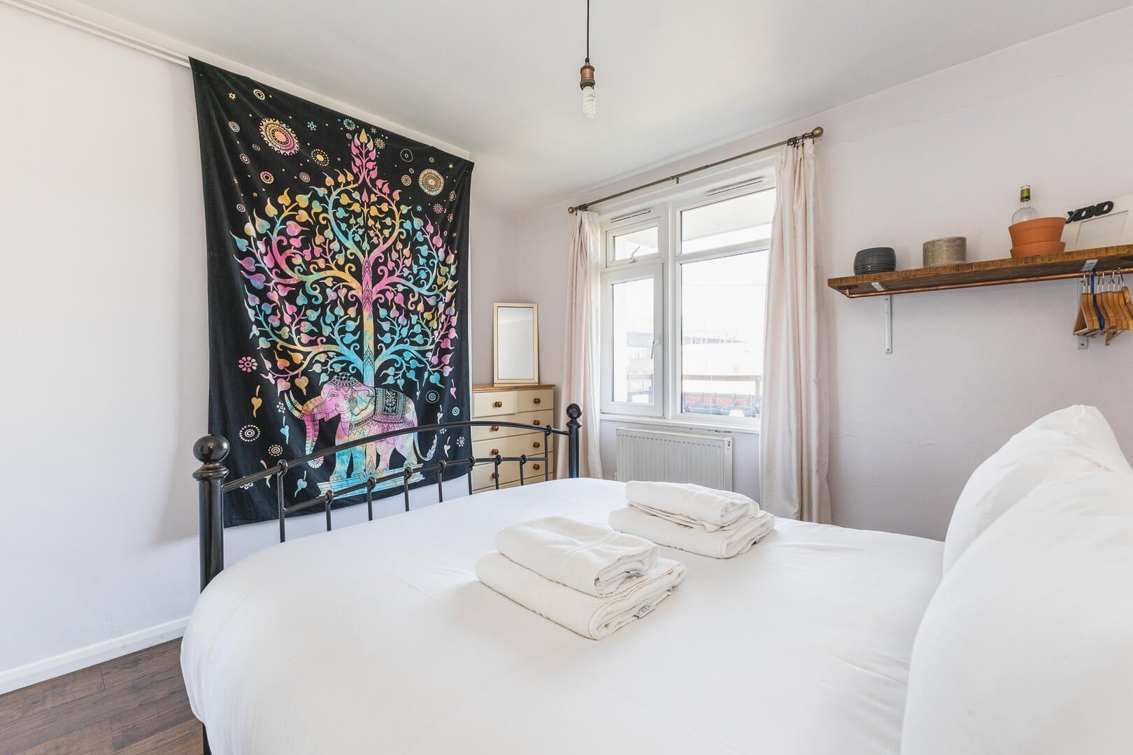 Flat Crondall Street in Greater London
