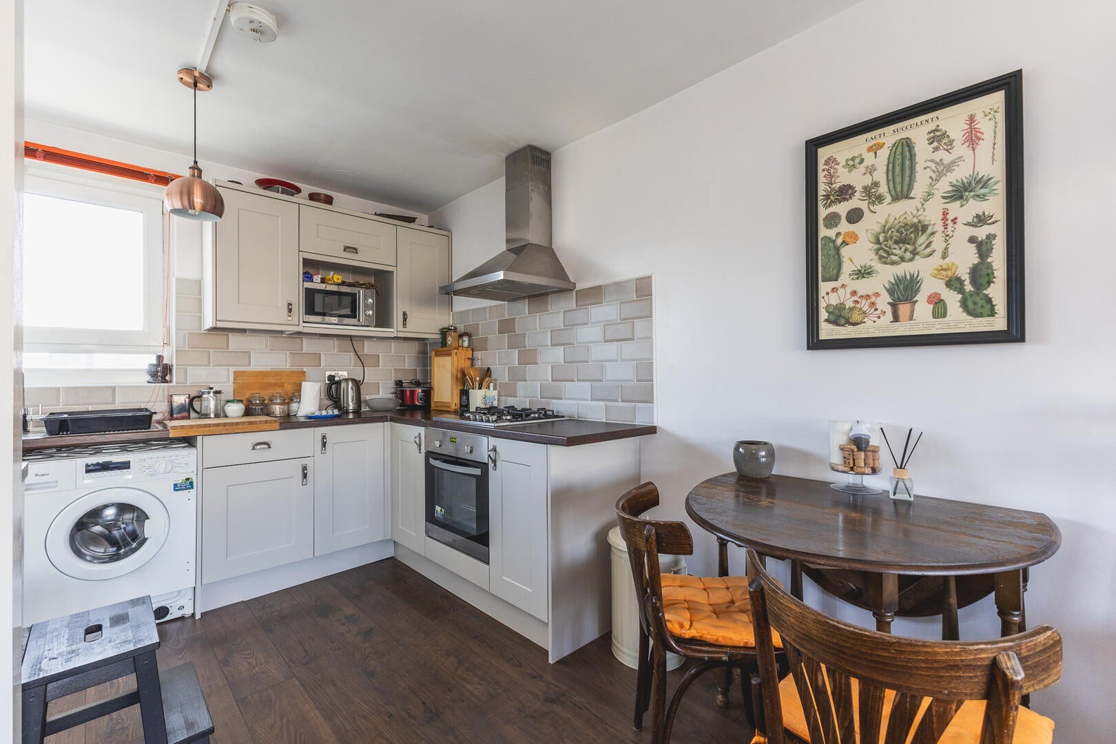 Flat Crondall Street in Greater London