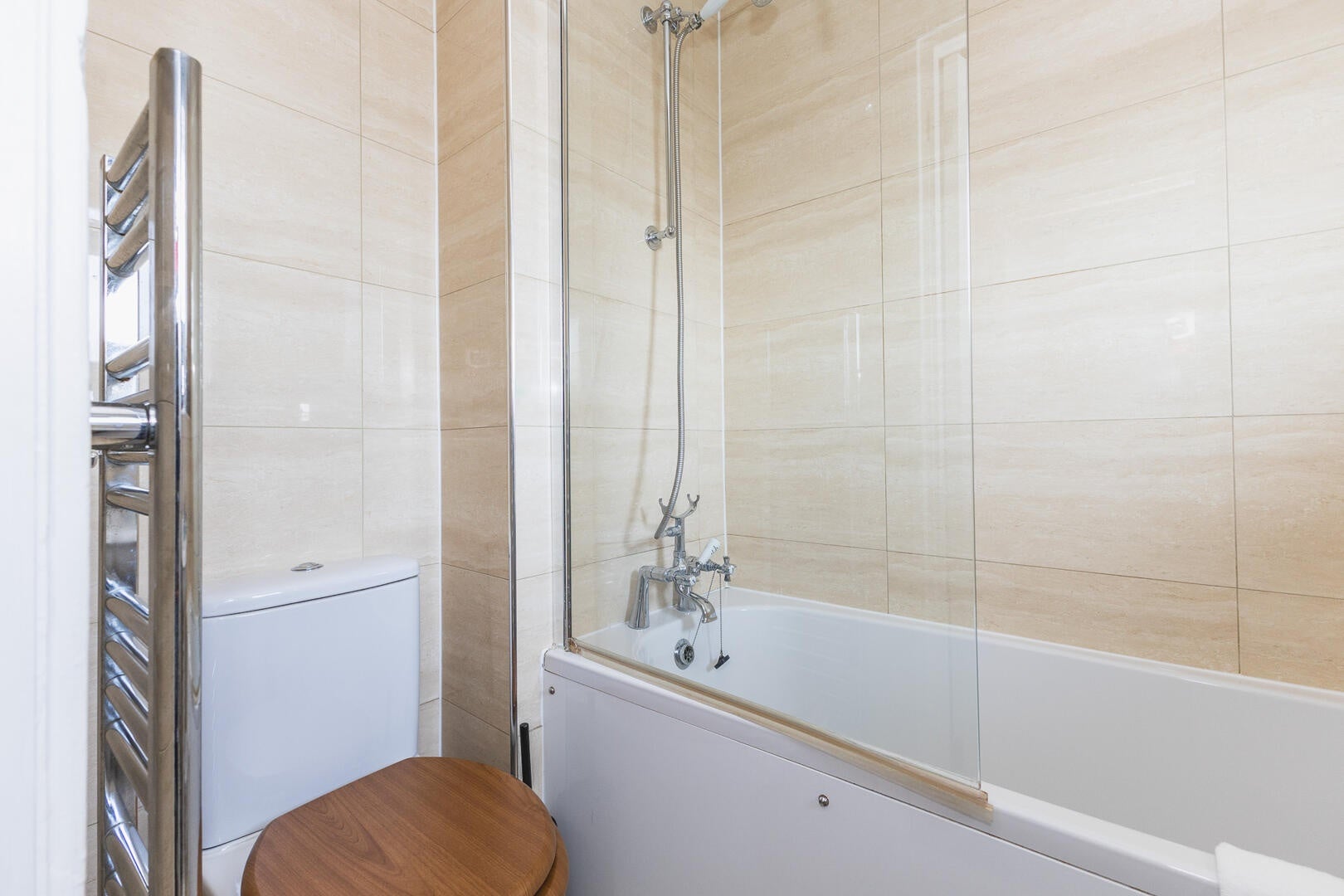 Flat Crondall Street in Greater London