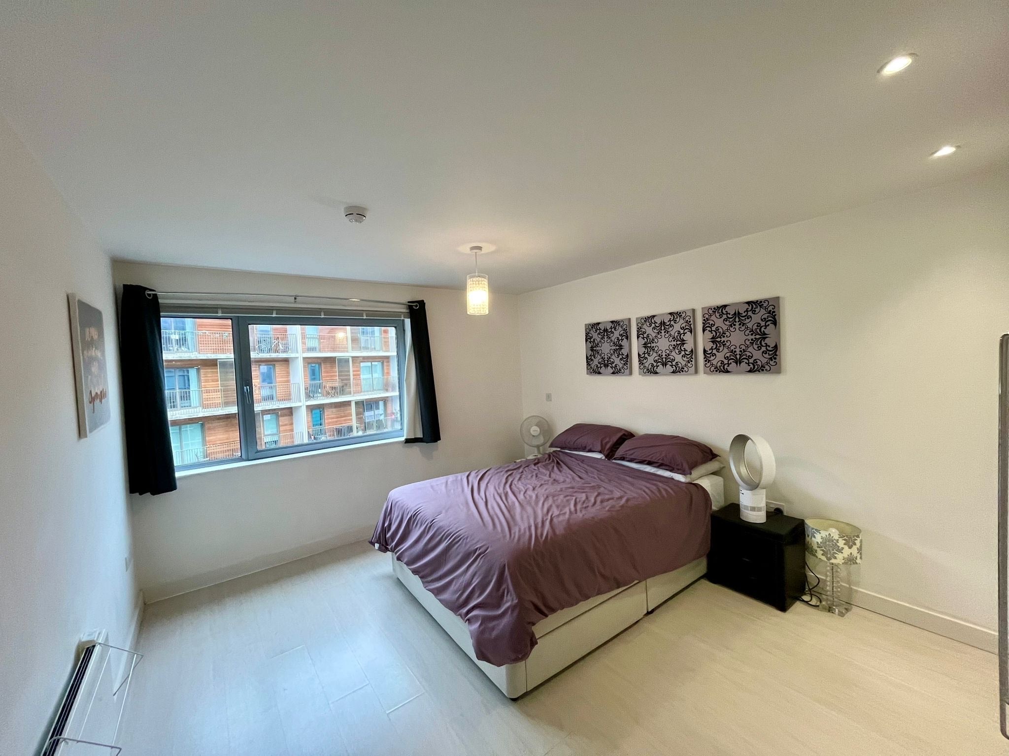 Flat Ingram Street in Leeds