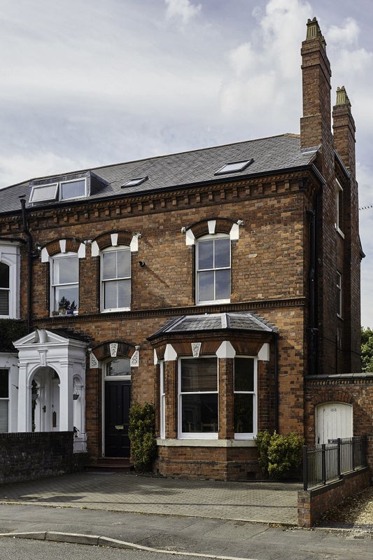 Room Rotton Park Road in Birmingham