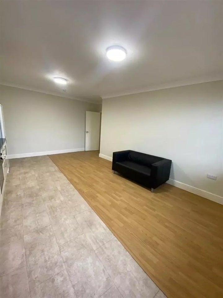 Flat Bethnal Green Road in Greater London