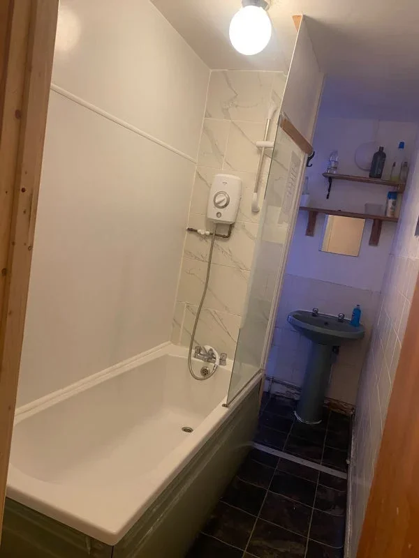 Room Knight's Hill in Greater London