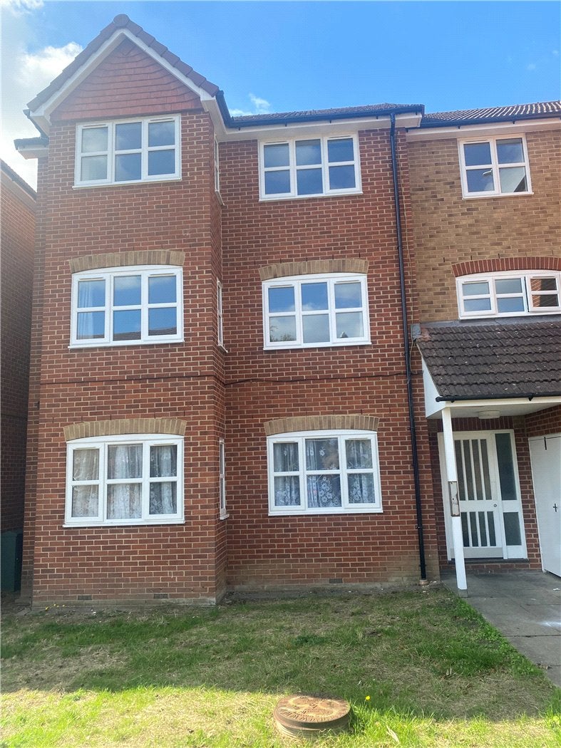 Flat Lime Close in Greater London