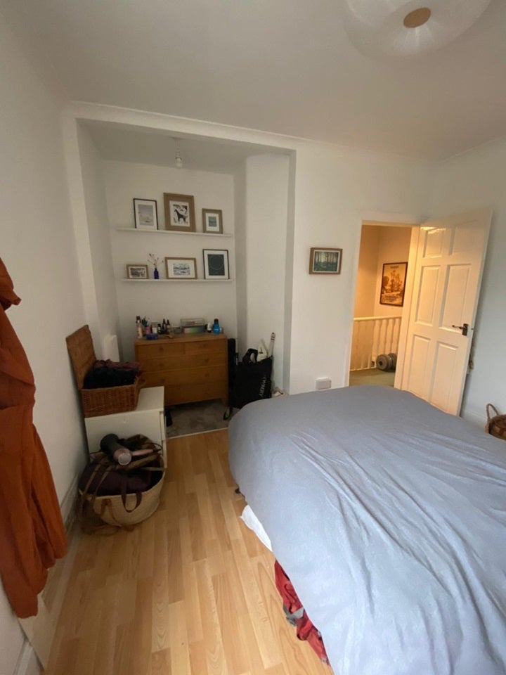 Flat Warner Road in Greater London