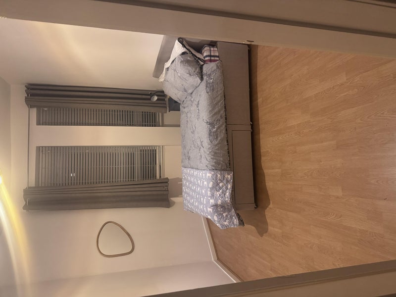 Room Roebank Street in Glasgow