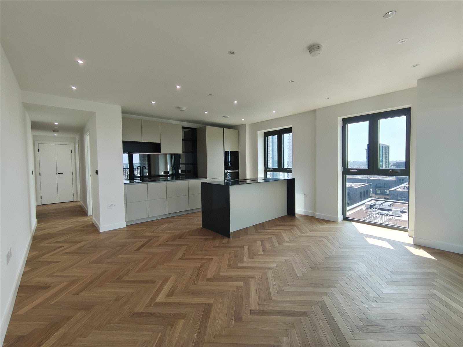 Flat Seven Sisters Road in Greater London