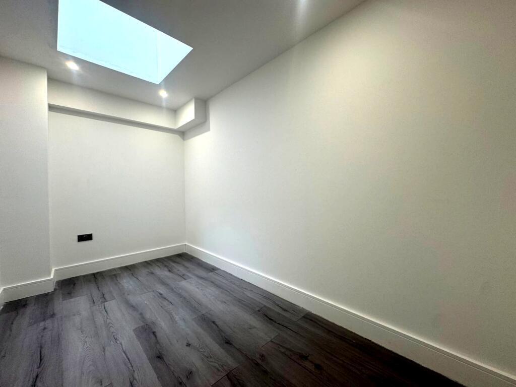 Flat London Road in Swanley