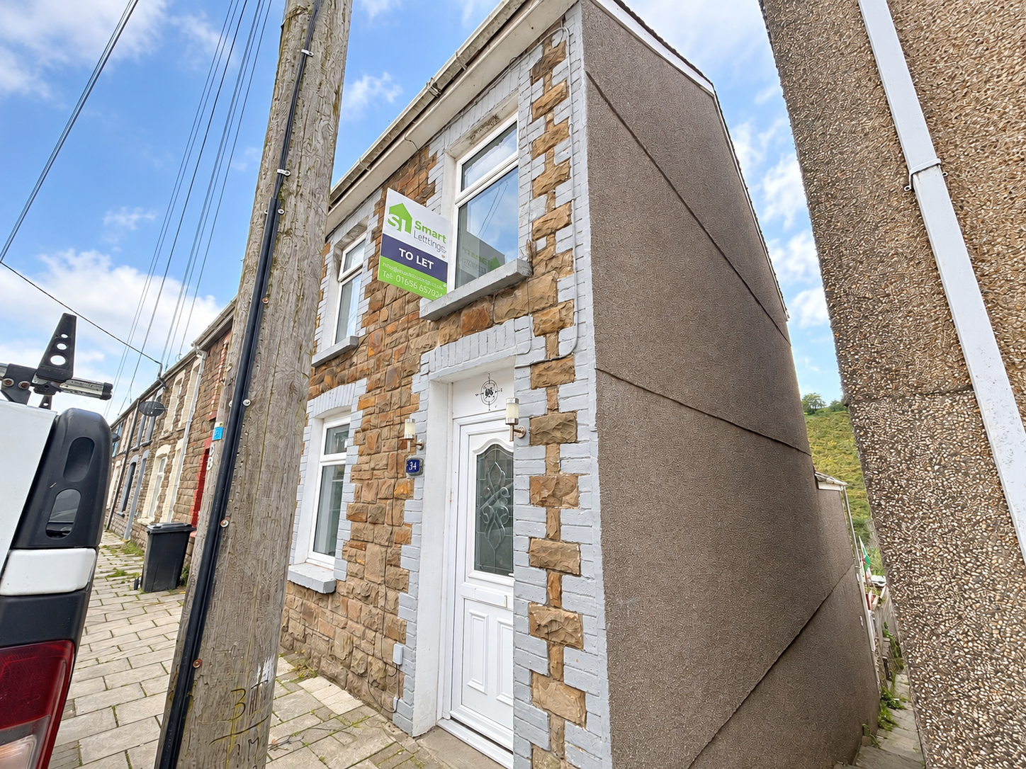 House High Street in Pontycymer