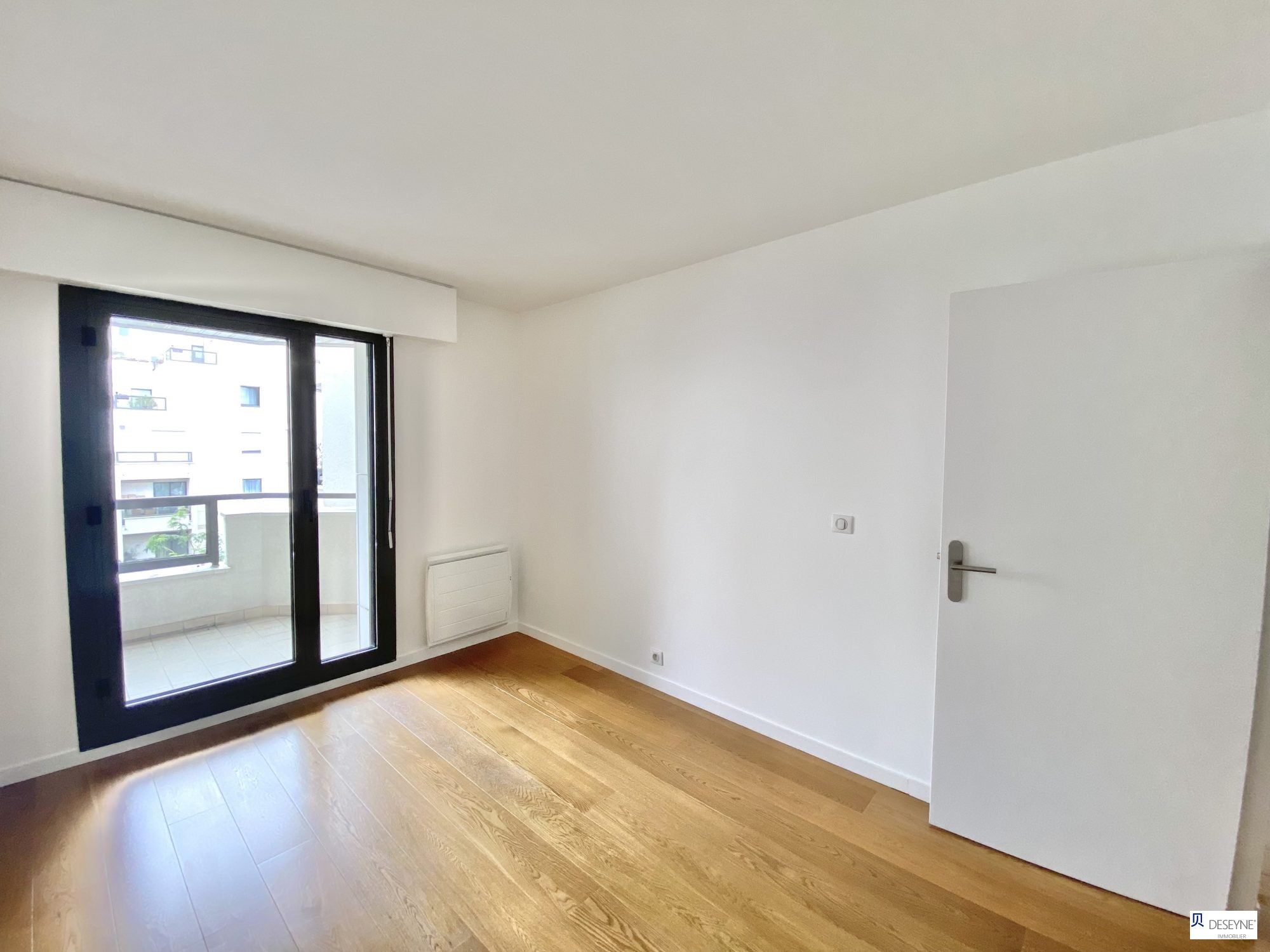 Flat Rue d'Arsonval in Paris